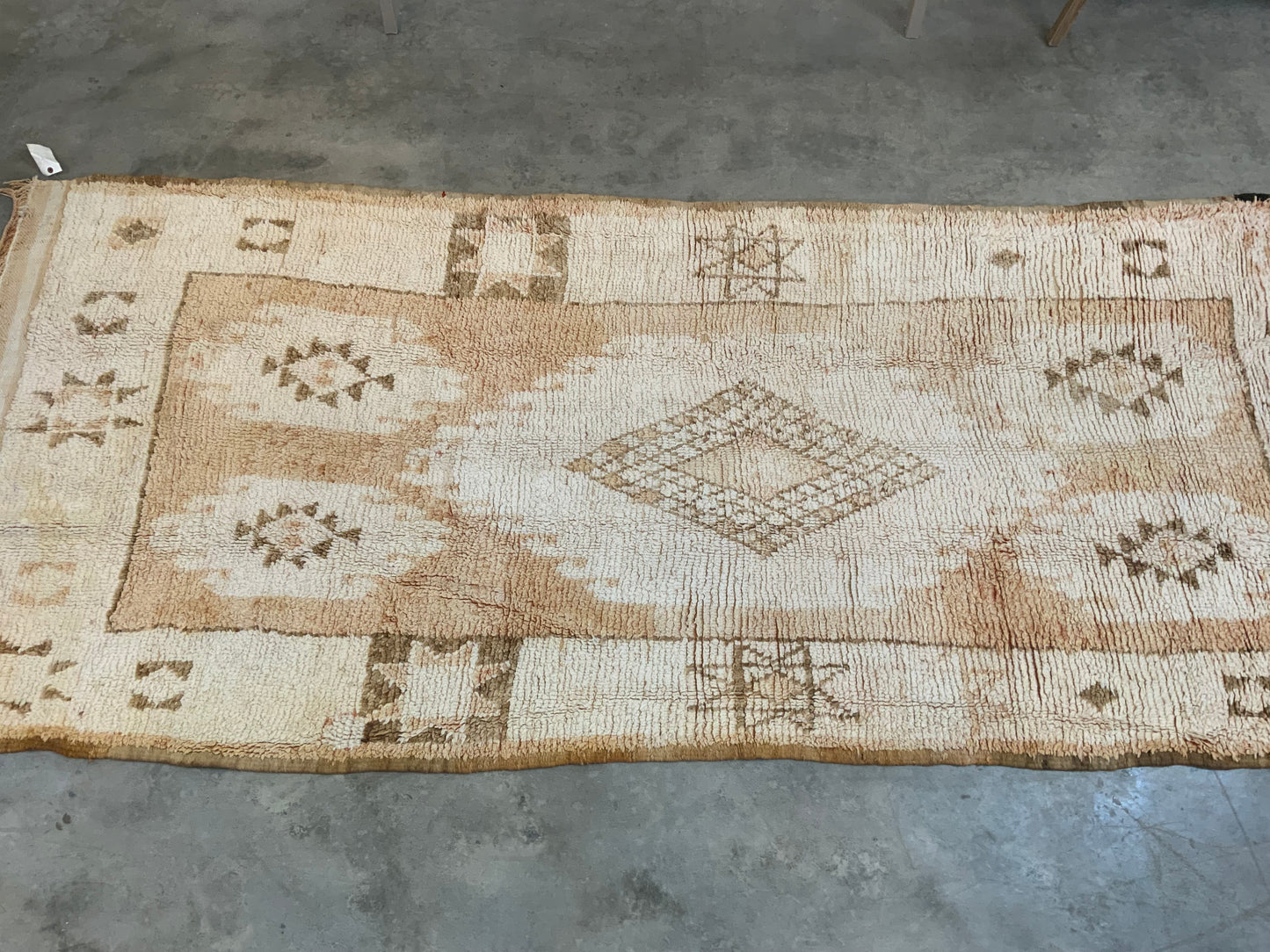 Authentic Vintage Moroccan Rug MNRG443472575 - 5’2” x 11’2”