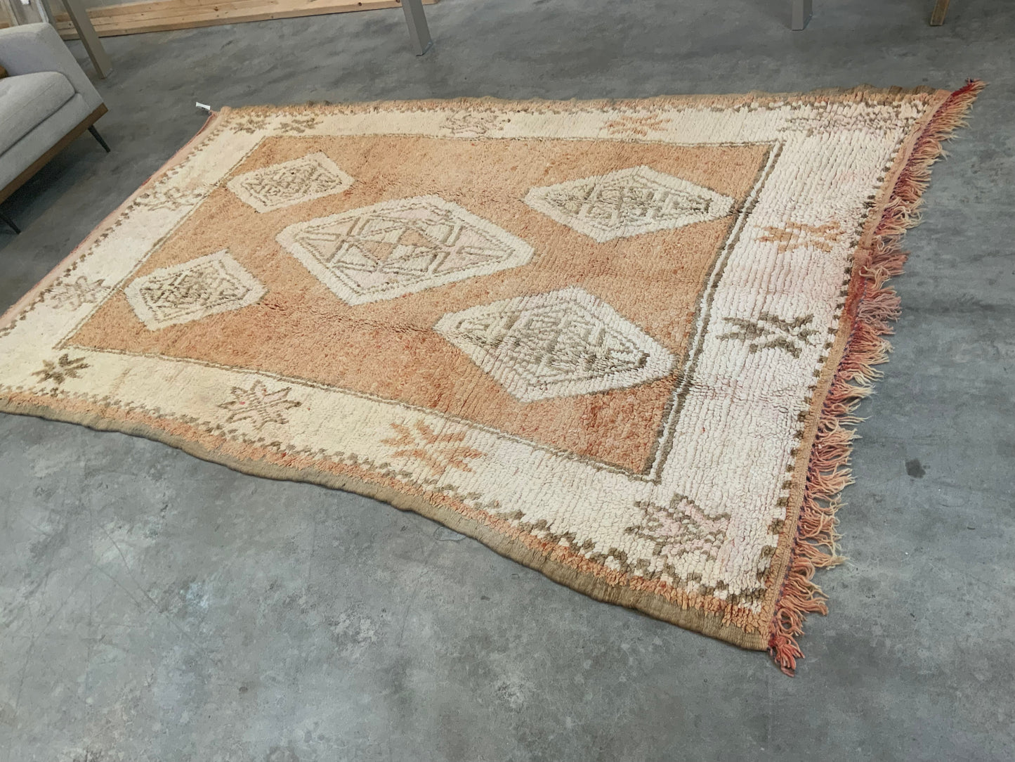 Authentic Vintage Moroccan Rug MNRG112653500 - 5’6” x 9’5”