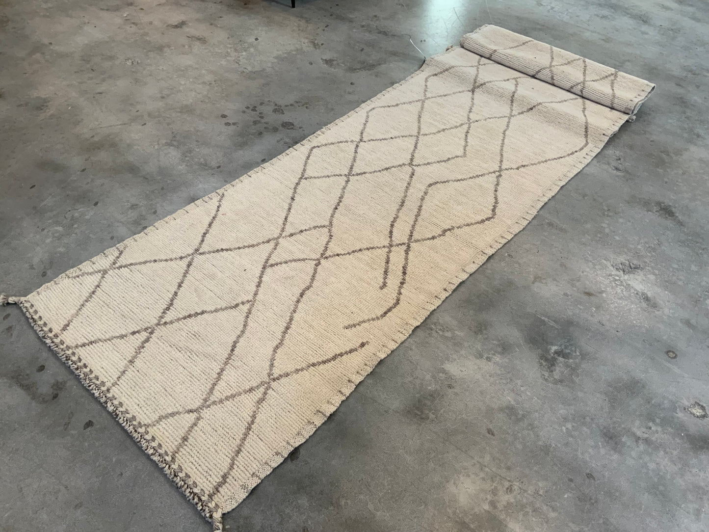 Authentic Moroccan Runner MNRG5219567600 - 3’ x 13’4”