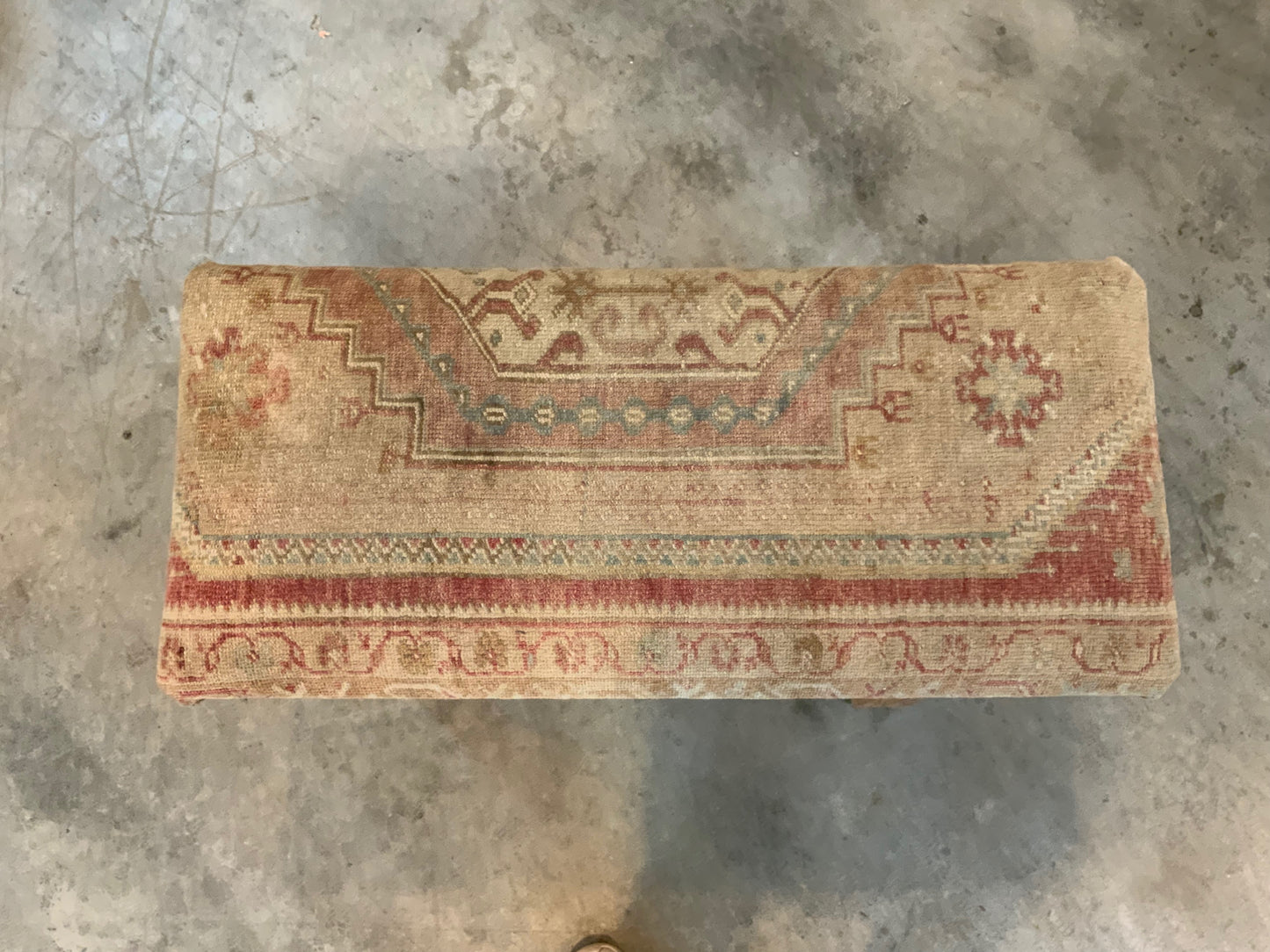 Med - Vintage Rug Upholstered Wood Bench