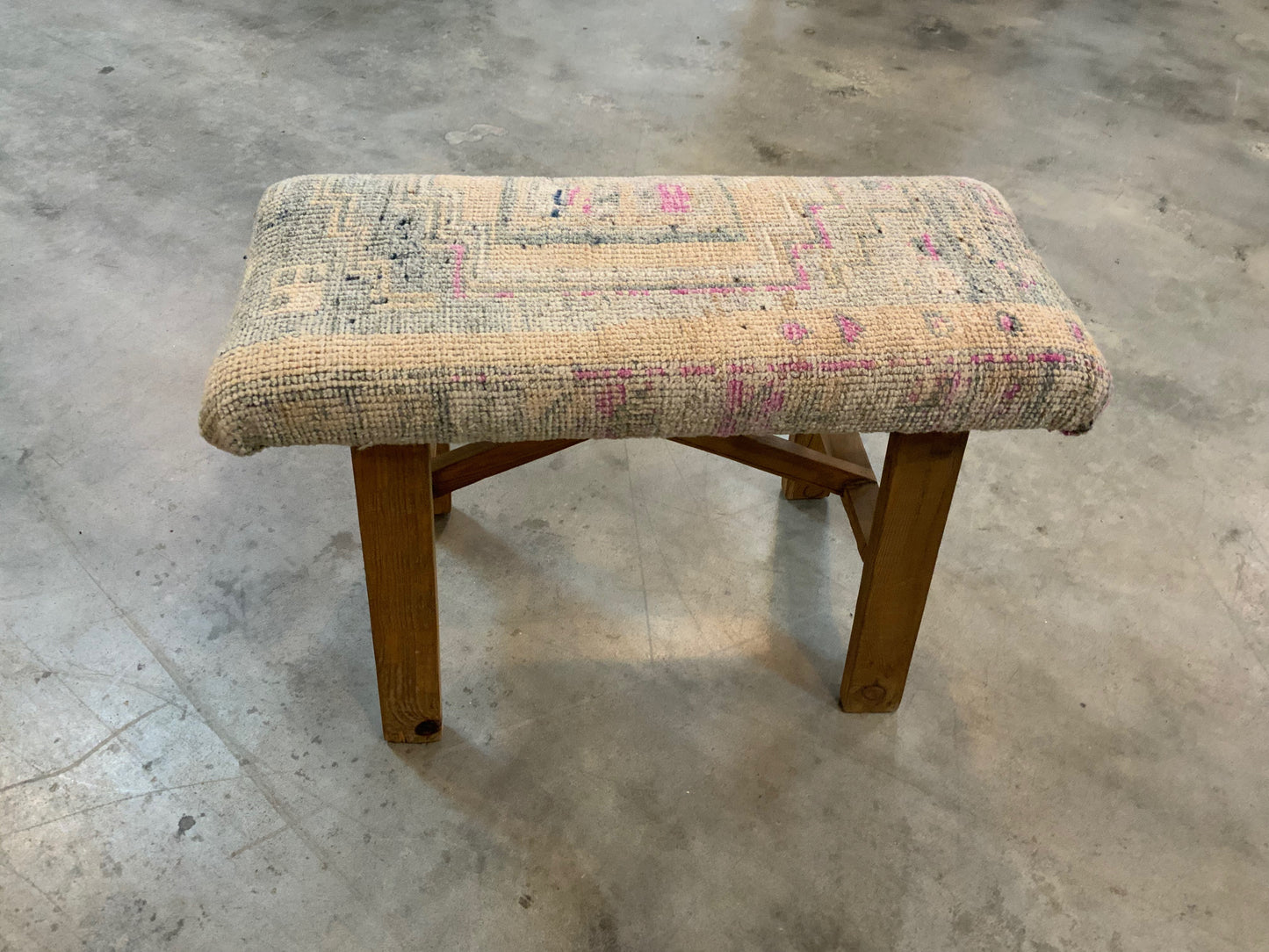 Med - Vintage Rug Upholstered Wood Bench