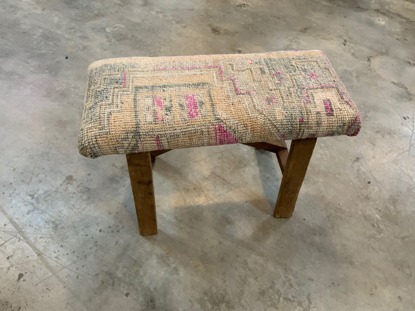 Med - Vintage Rug Upholstered Wood Bench