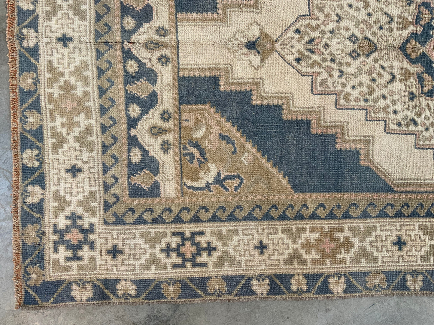 Authentic Vintage Turkish Rug TKRG45041118559 - 3’10” x 6’6”