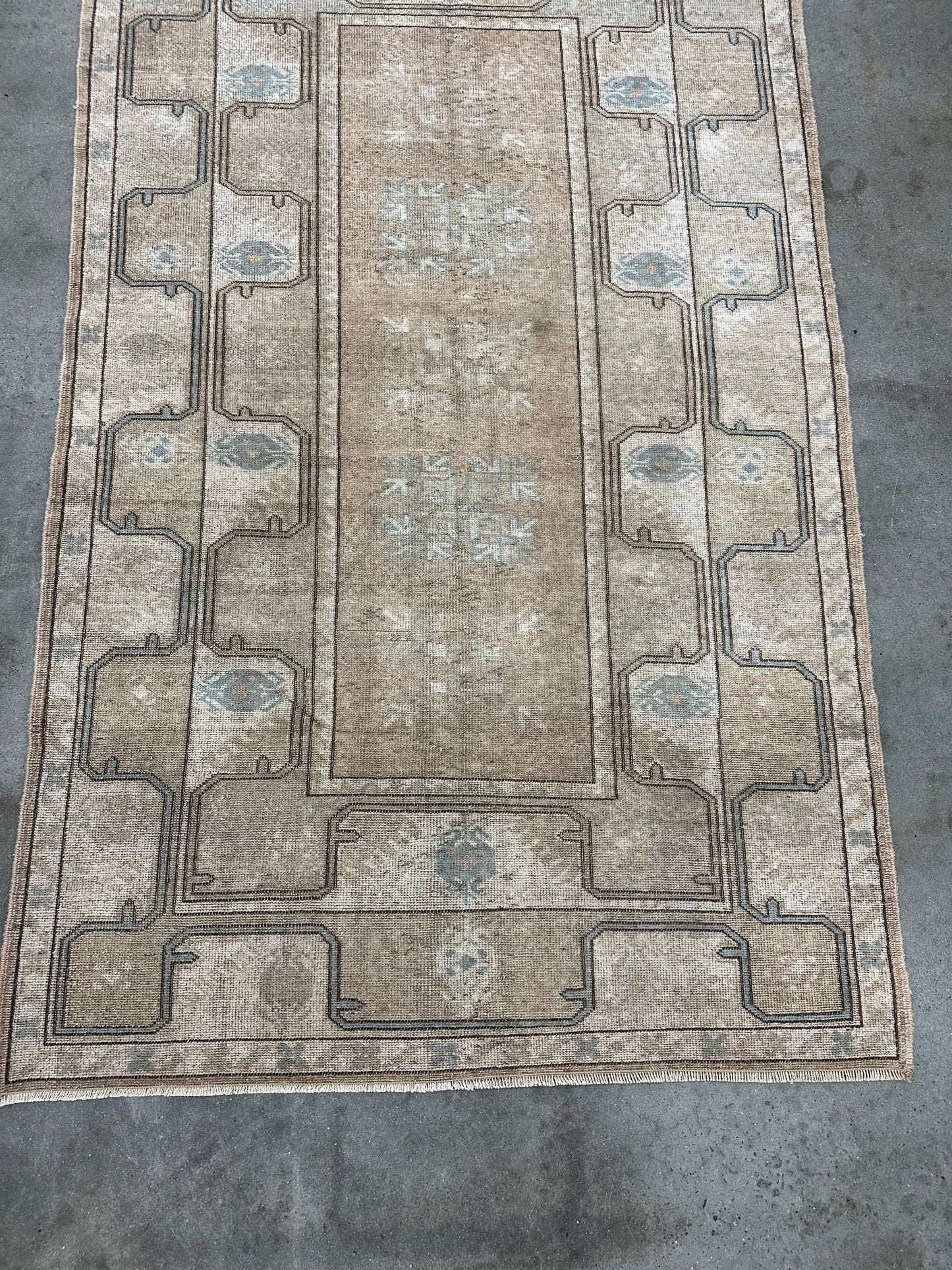 Authentic Vintage Turkish Rug TKRG15034117899 - 4’ x 6’7”