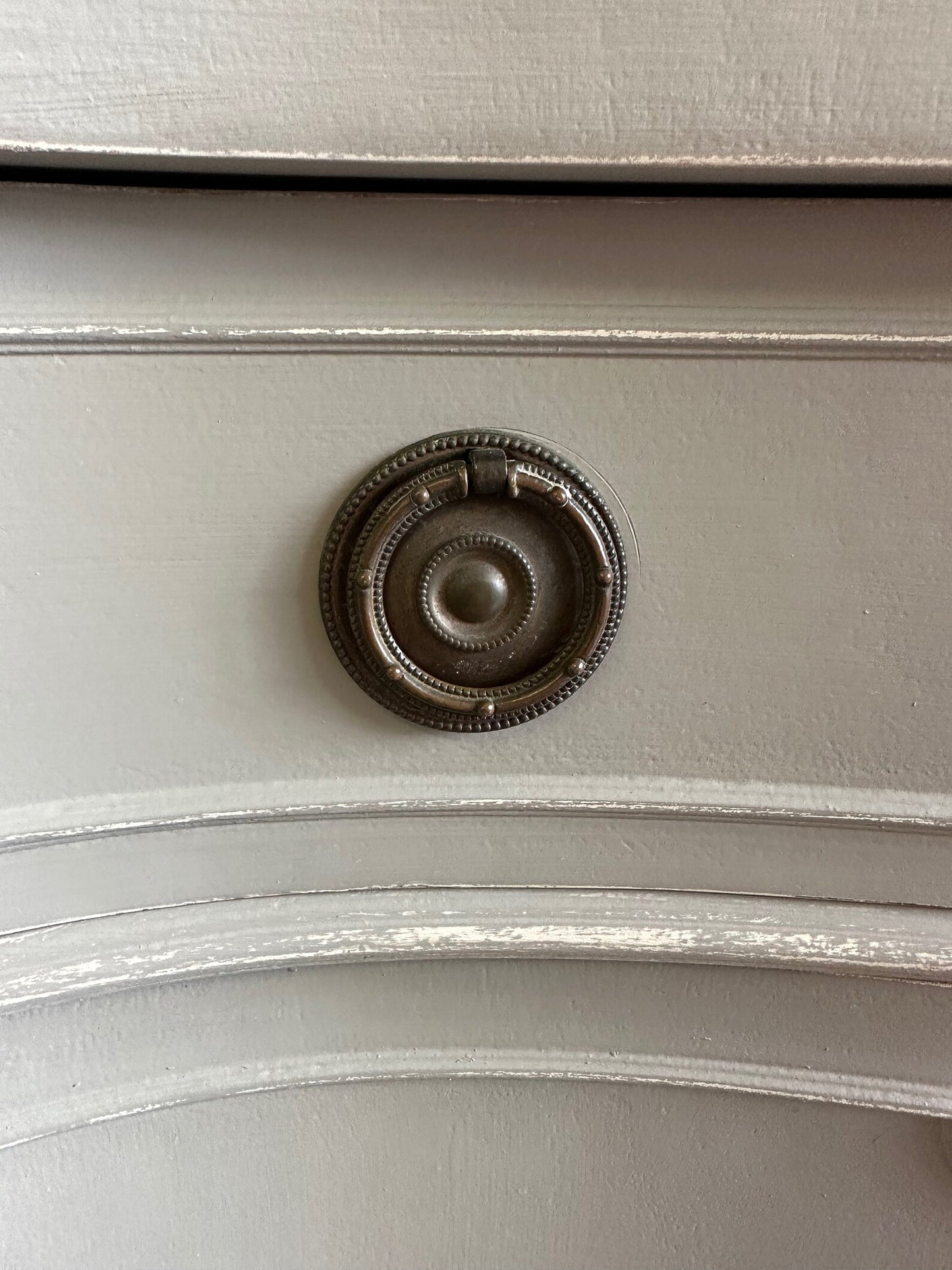 Vintage Traditional Bow Front Side Board - Ash Gray