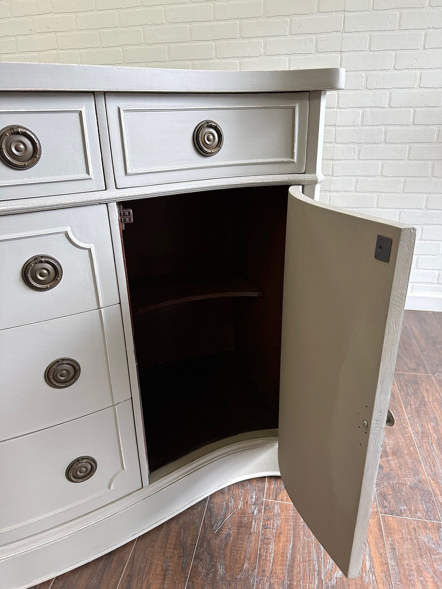 Vintage Traditional Bow Front Side Board - Ash Gray