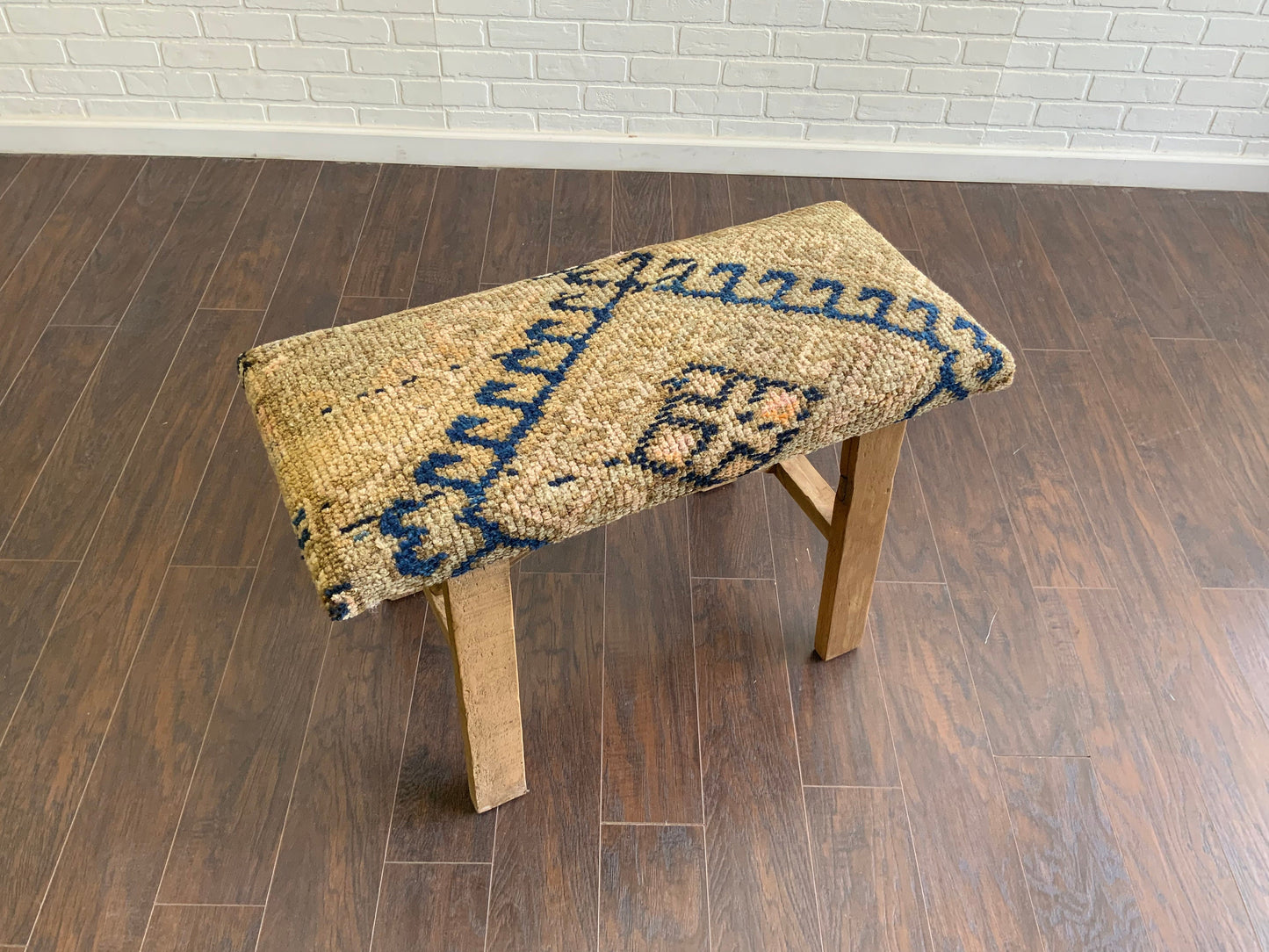 Med - Vintage Rug Upholstered Wood Bench