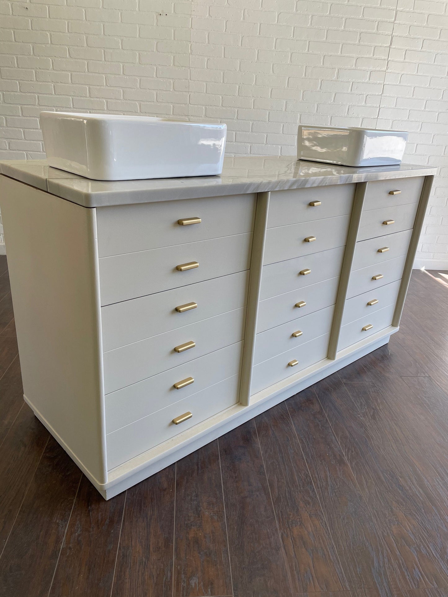 Vintage 9 Drawer MCM Design Bathroom Vanity - Oatmeal