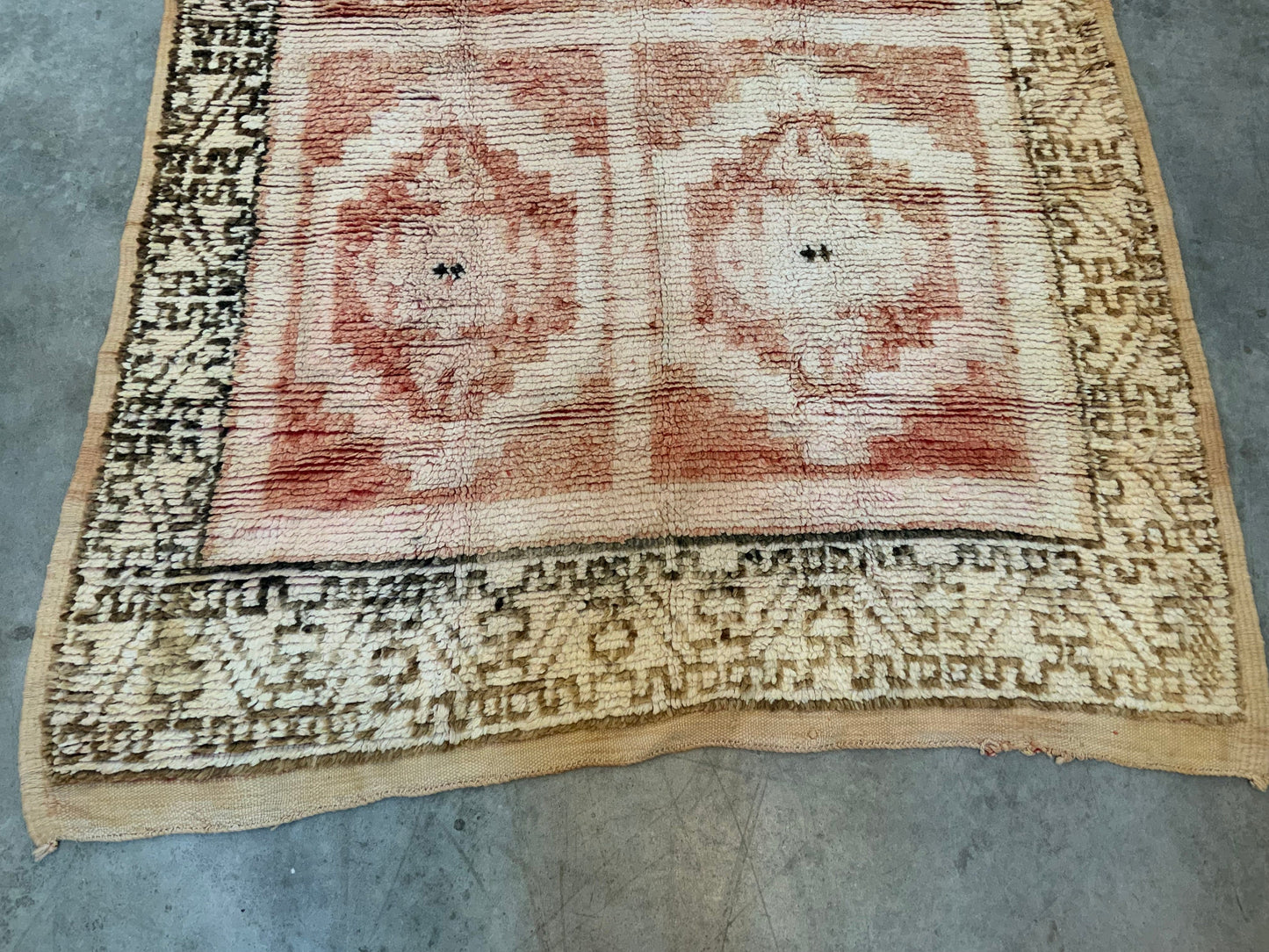 Authentic Vintage Moroccan Rug MNRG98932500 - 5'6" x 12'