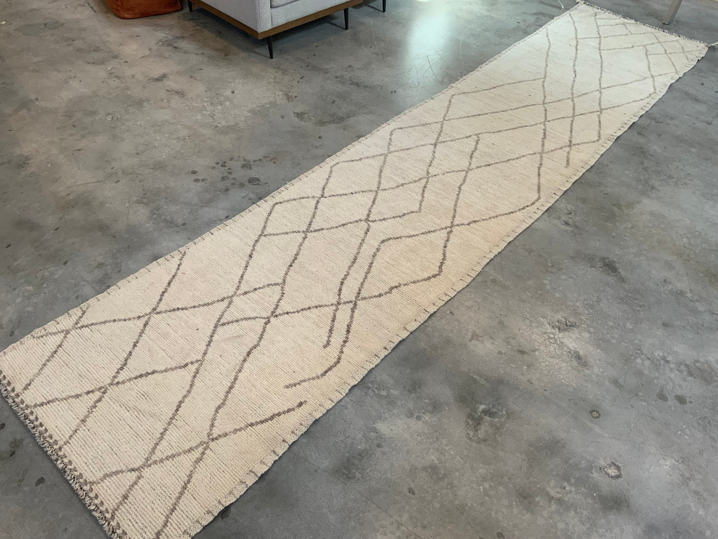 Authentic Moroccan Runner MNRG5219567600 - 3’ x 13’4”