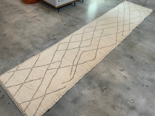 Authentic Moroccan Runner MNRG5219567600 - 3’ x 13’4”