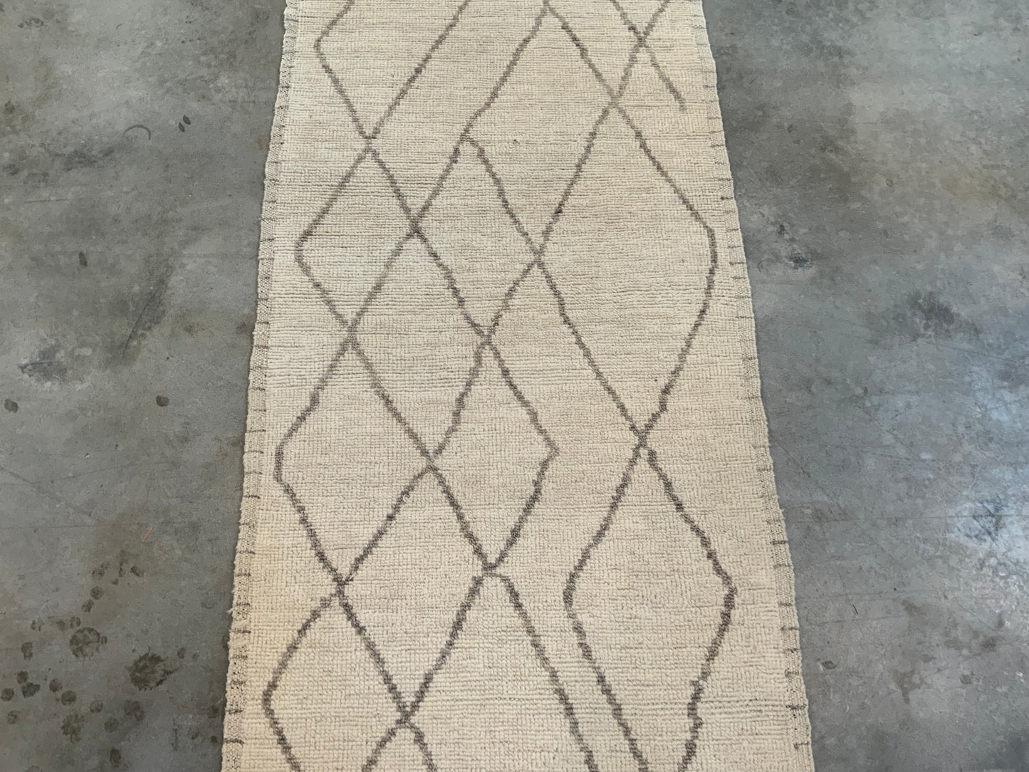 Authentic Moroccan Runner MNRG5219567600 - 3’ x 13’4”