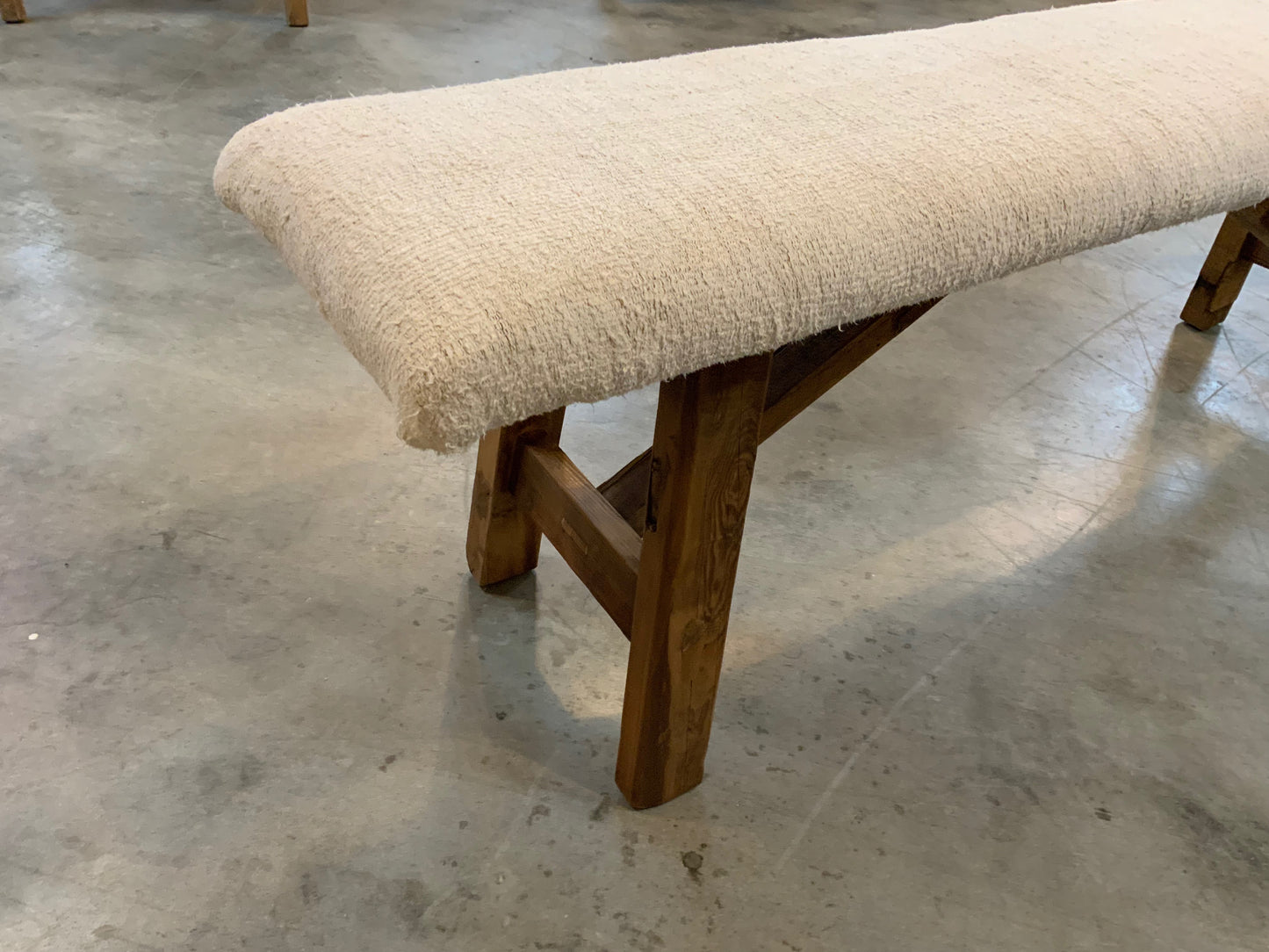 LG - Vintage Rug Upholstered Wood Bench - White Turkish Hemp