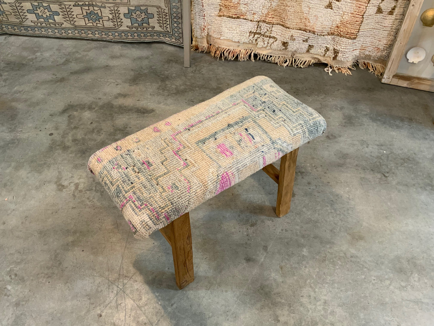 Med - Vintage Rug Upholstered Wood Bench