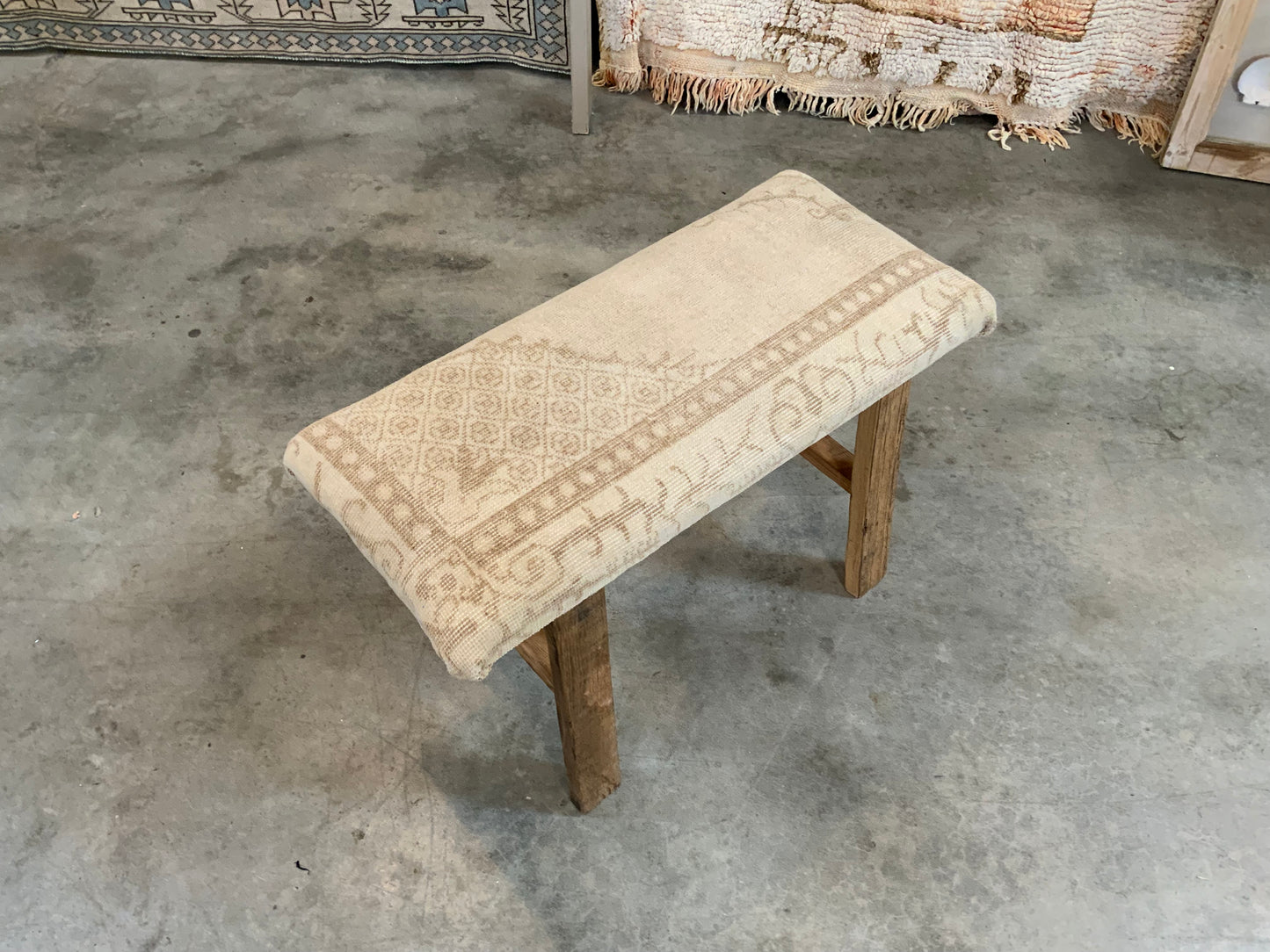 Med - Vintage Rug Upholstered Wood Bench