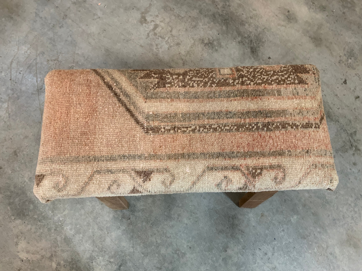 Med - Vintage Rug Upholstered Wood Bench