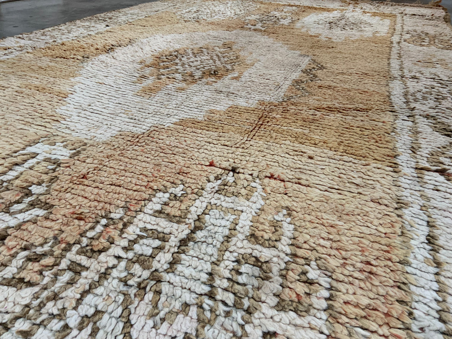Authentic Vintage Moroccan Rug MNRG11446500 - 12'4" x 5'7"