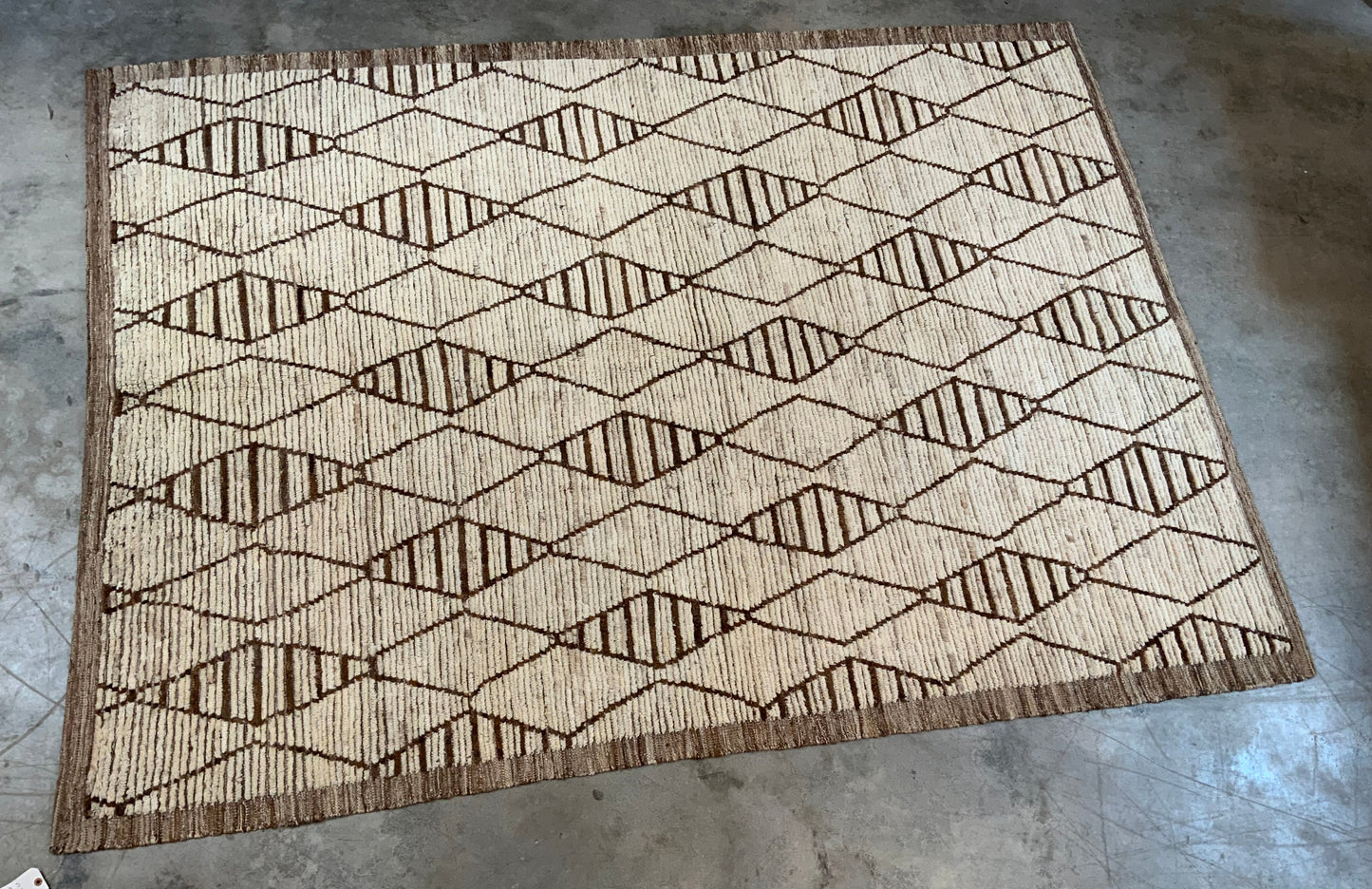 Authentic Moroccan Rug MNRG672144501 - 6'5" x 8'9"