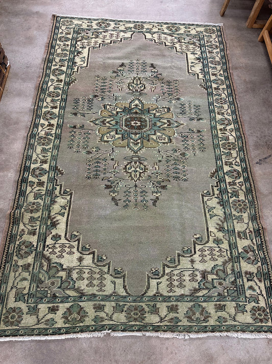 Authentic Vintage Turkish Rug TKRG1604453397 - 5'9" x 9'4”