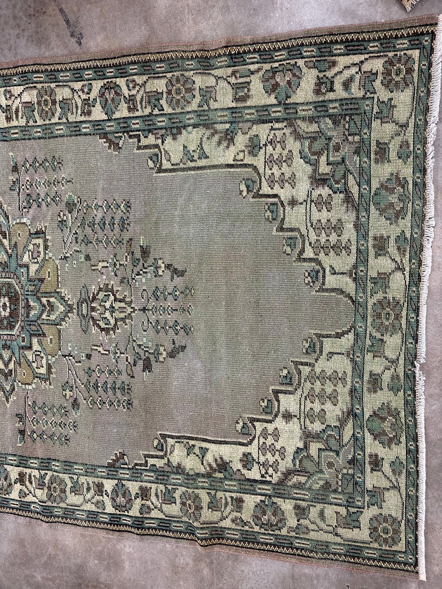 Authentic Vintage Turkish Rug TKRG1604453397 - 5'9" x 9'4”