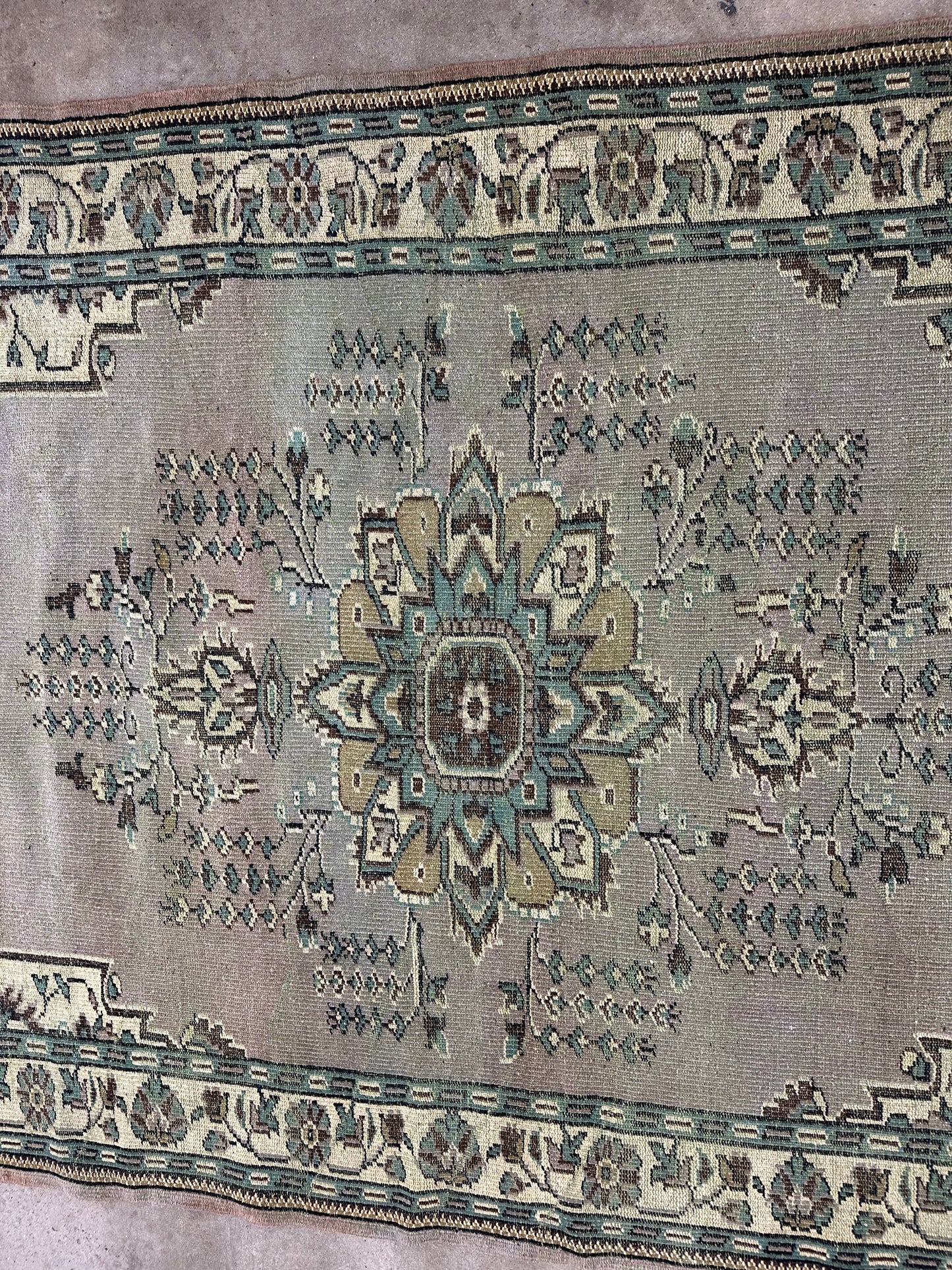 Authentic Vintage Turkish Rug TKRG1604453397 - 5'9" x 9'4”