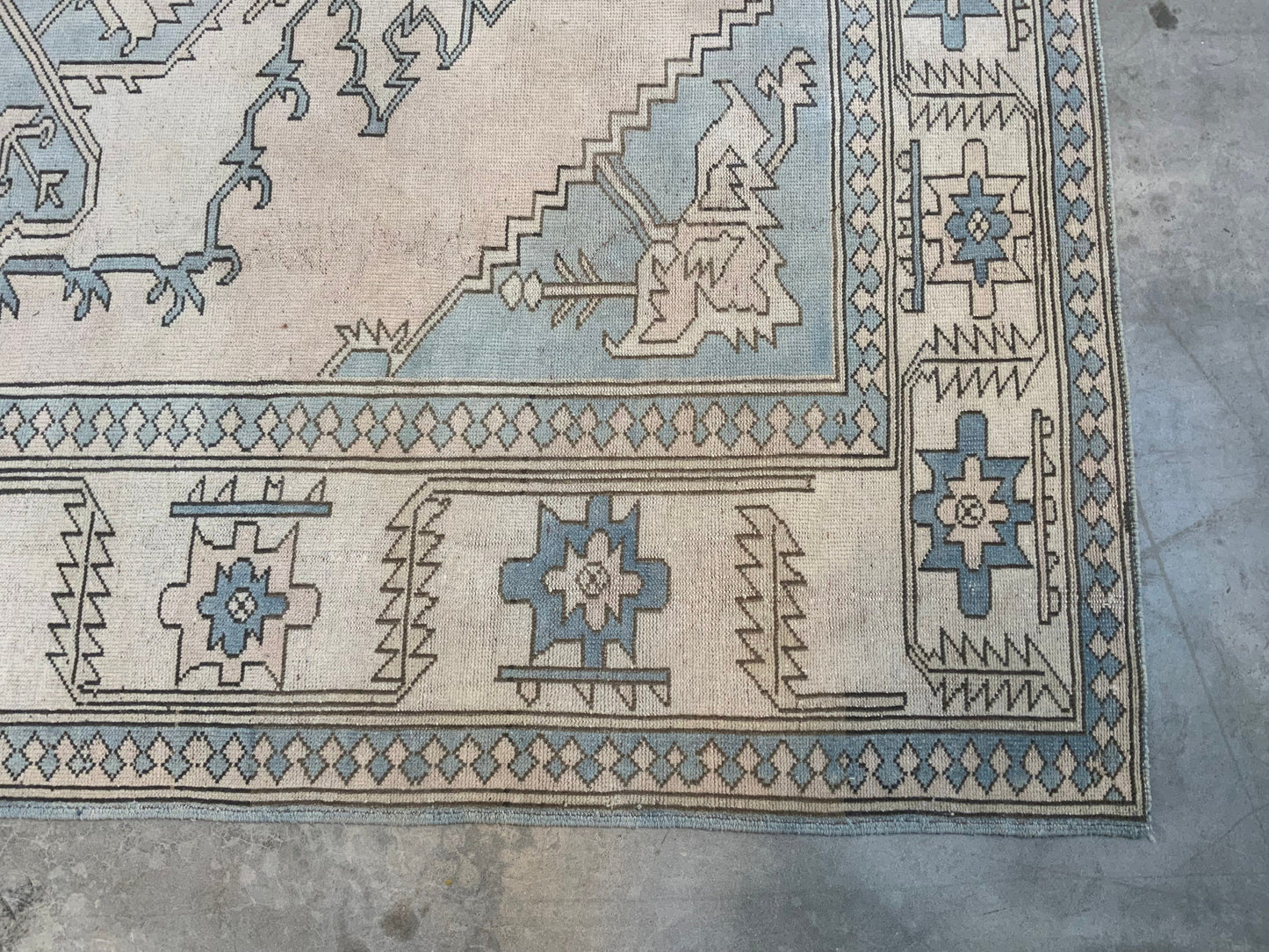Authentic Vintage Turkish Rug TKRG994320650 - 6'8" x 10'