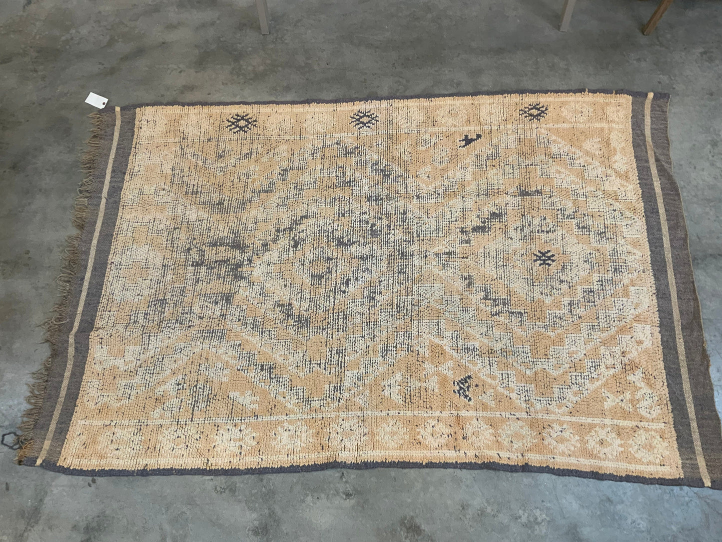 Authentic Vintage Moroccan Rug MNRG67423480 - 5'10" x 8'9"