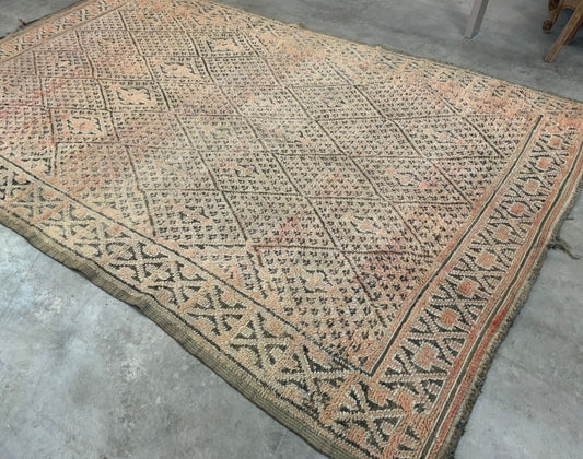 Authentic Vintage Moroccan Rug MNRG42365480 - 6' x 9'8"