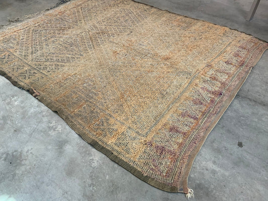 Authentic Vintage Moroccan Rug MNRG22133450 - 6'4" x 7'10"